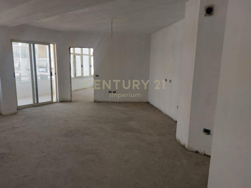 Apartament 2+1 per shitje, ne Yzberish – Tiranë - 1