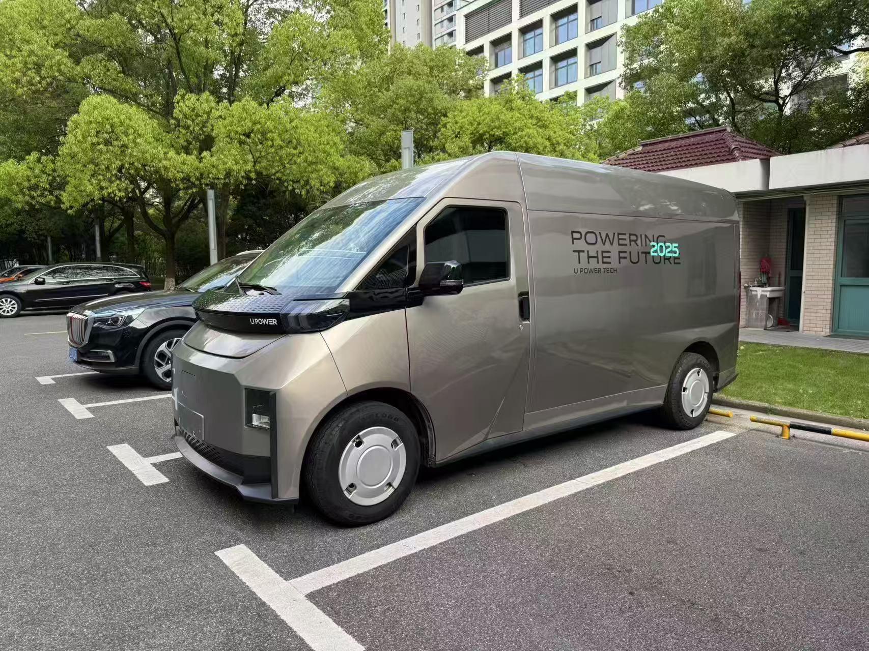 FURGON ELEKTRIK 9M KUBIC 340 km range – Tiranë