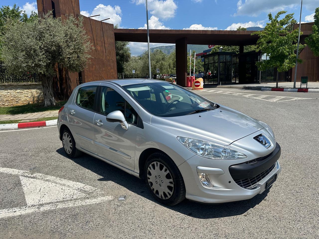 PEUGEOT 308 1.6 BENZIN BEHET ME GAZ 100% VITI 2010 – Tiranë