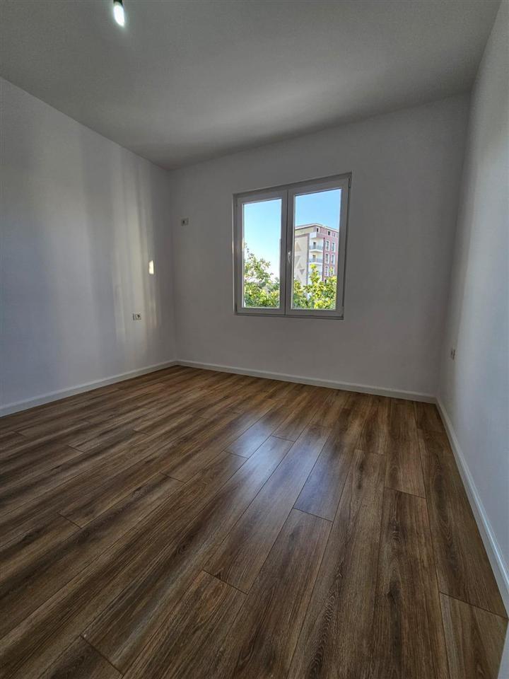 SHITET APARTAMENT 1+1 RRUGA E KAVAJES 133.000 EURO – Tiranë