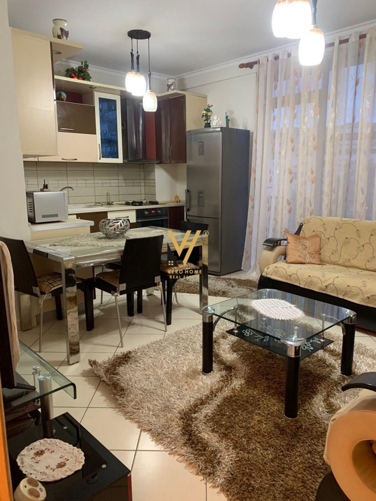 JEPET APARTAMENT 2+1+2+BLK ME QERA NE ASTIR 500 EURO – Tiranë