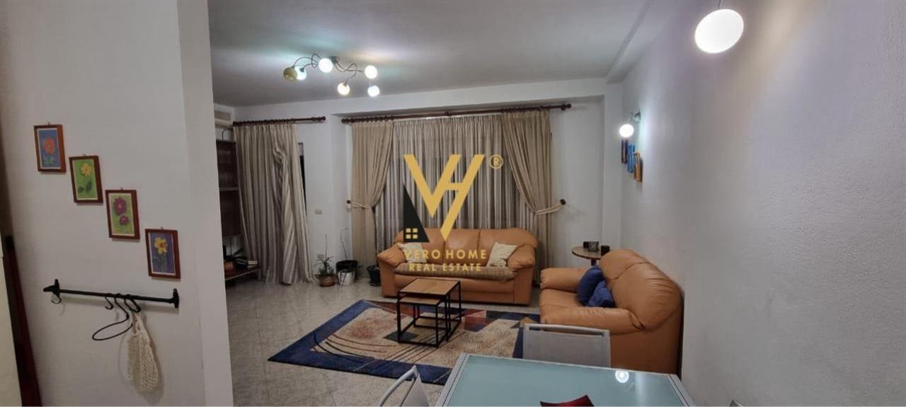 JEPET APARTAMENT 2+1+BLK ME QIRA TE PAZARI I RI 650 EURO – Tiranë
