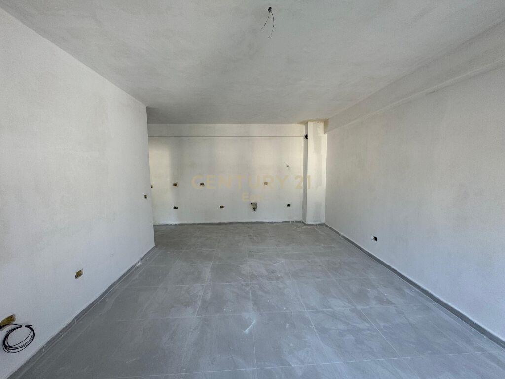 SHITET SUPER APARTAMENT 2+1+2 NE GOLEM! – Tiranë - 1
