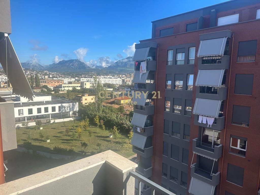 SHITET APARTAMENT 2+1+2 NE RRUGEN 5 MAJI – Tiranë - 1