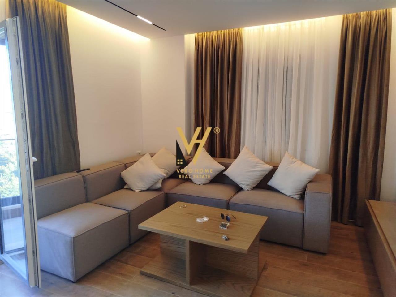 JEPET APARTAMENT 2+1+2 ME QERA TE KODRA E DIELLIT 1.200 EURO – Tiranë