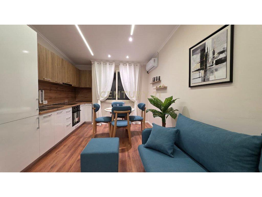 +355698329326 Shitet Apartament 1+1 – 100 m nga Plazhi, pran – Durrës