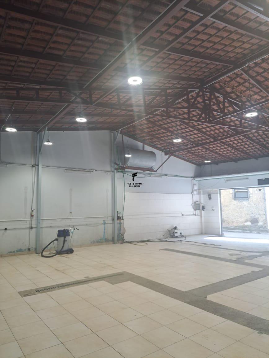 MAGAZINE ME QERA 200 M2 PAZARI RI 200.000 LEKE FH-77388 – Tiranë