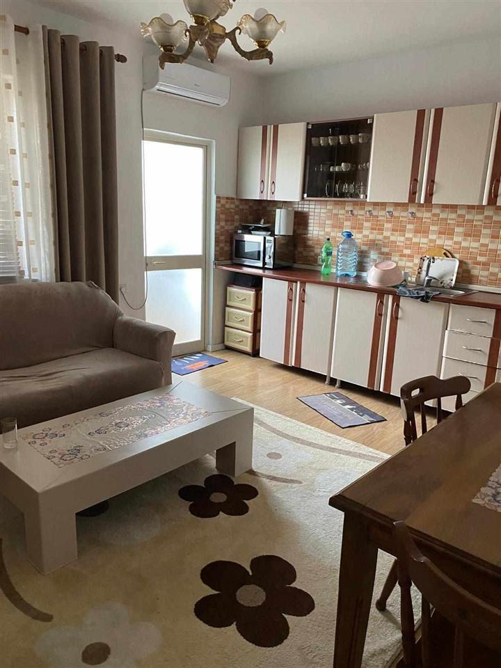 SHITET APARTAMENT 3+1 ZOGU I ZI 185.000 EURO – Tiranë - 1