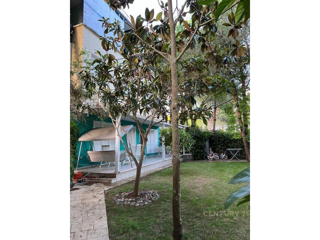 APARTAMENT 2+1 ME OBORR TE GJIRI I LALZIT (LURA 1) – Tiranë - 1