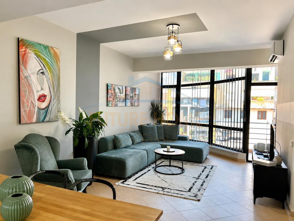 0696043713, Shitet, Apartament 2+1, Rruga e Kavaje – Tiranë