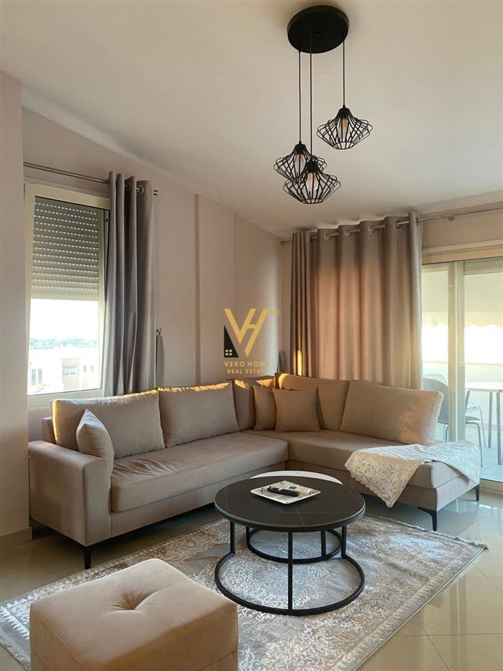 JEPET APARTAMENT 2+1 ME QERA TE KOPSHTI ZOOLOGJIK 700 EURO – Tiranë