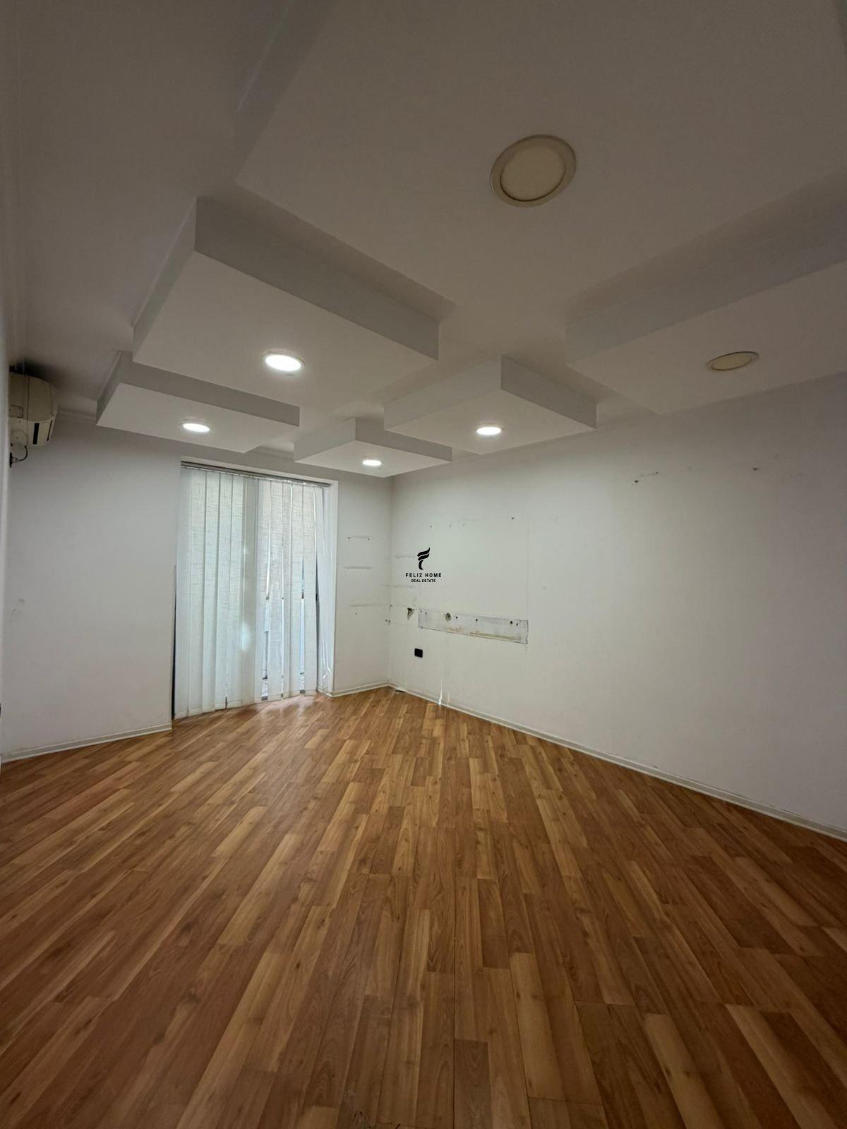 ZYRE ME QERA 70M2 RRUGA E KAVAJES 80.000 LEKE FH-79364 – Tiranë