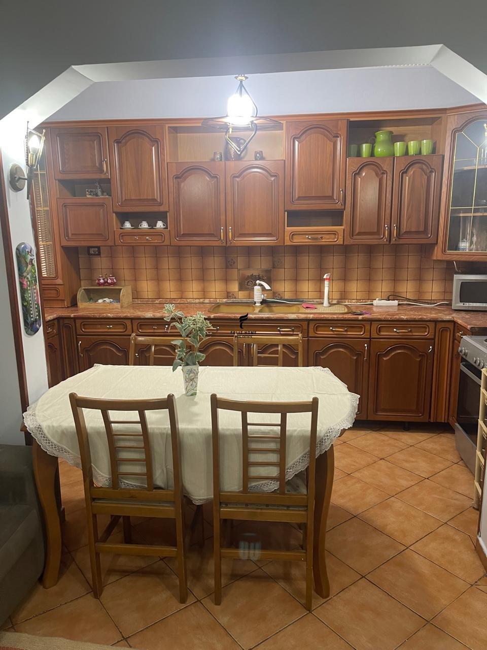 SHITET APARTAMENT 3+1 KONGRESI MANASTIRIT 15.950.000 LEKE FH – Tiranë