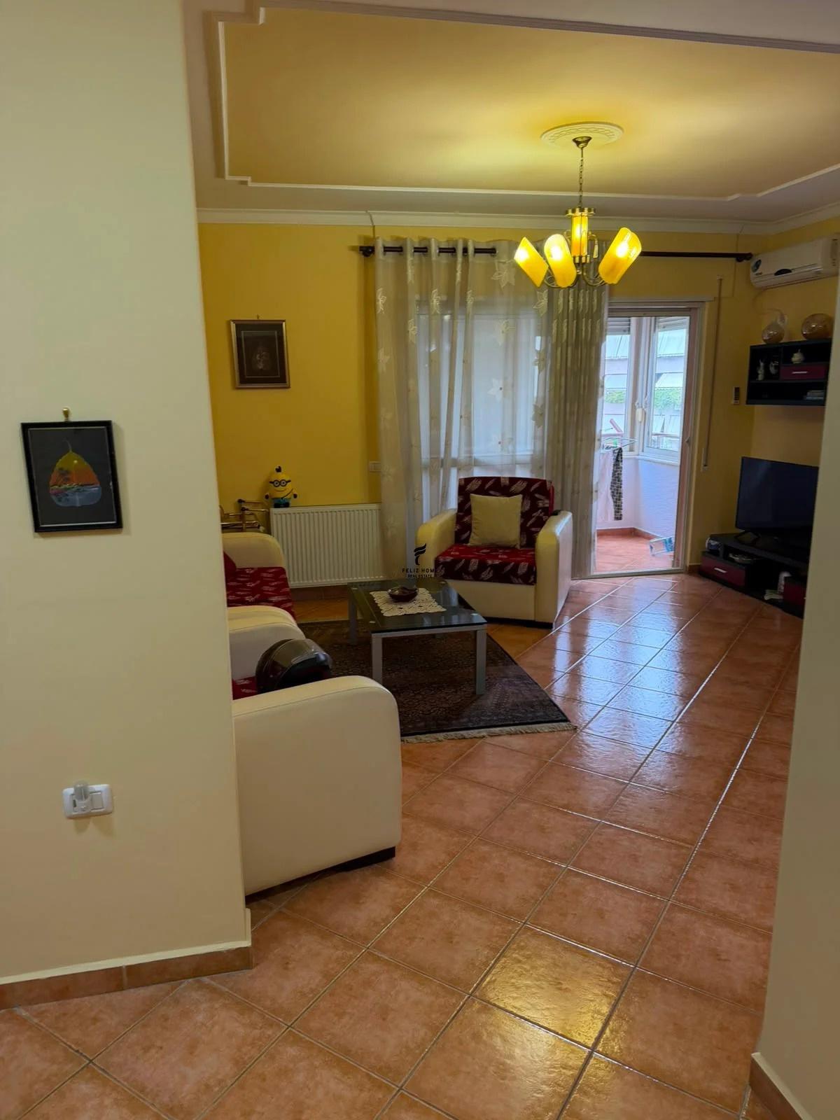 APARTAMENT ME QERA 1+1 KOPSHTI ZOOLOGJIK 60.000 LEKE FH-9929 – Tiranë