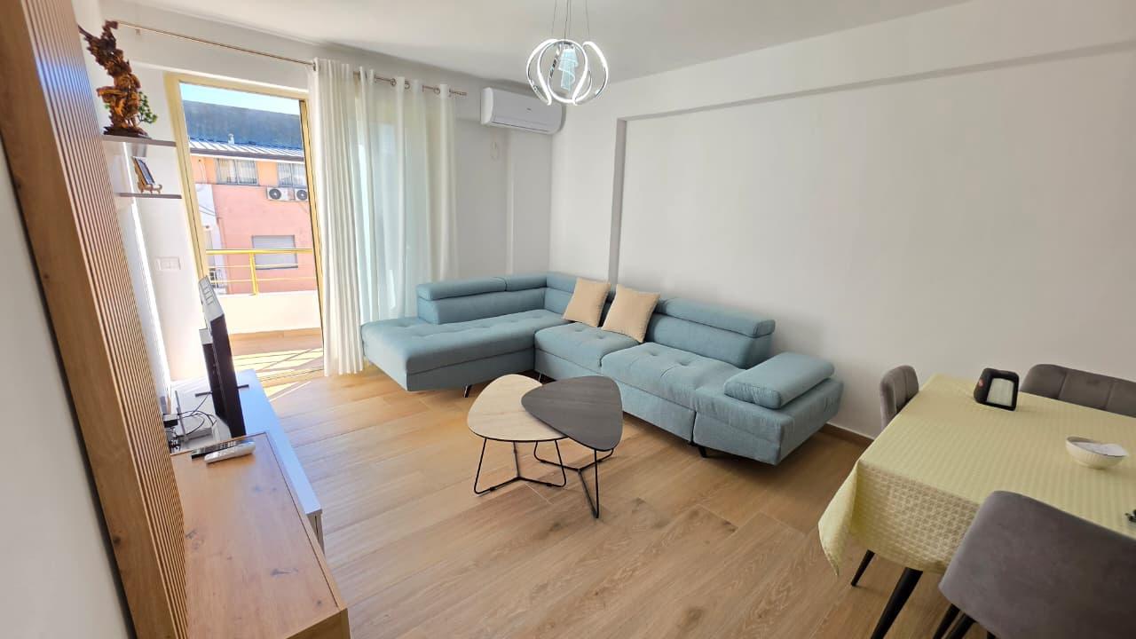 Apartament Luksoz Me Qera Afatgjate Ne Lungomare Vlore – Vlorë