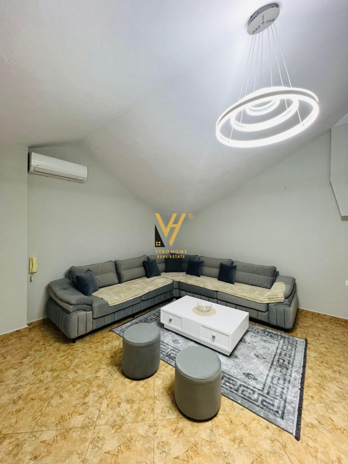 JEPET APARTAMENT 2+1 ME QIRA TE ISH PARKU 70.000 LEKE – Tiranë