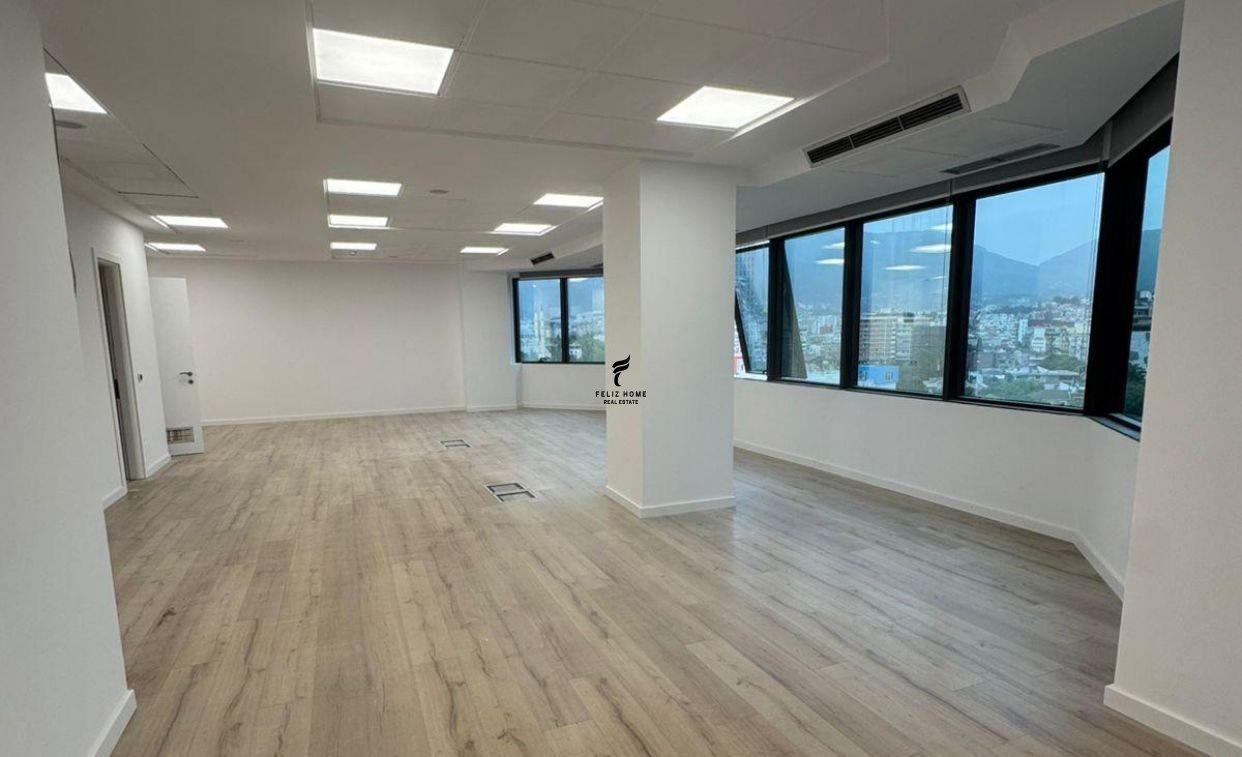 ZYRE ME QERA 110 M2 QENDER 250.000 LEKE FH-73647 – Tiranë
