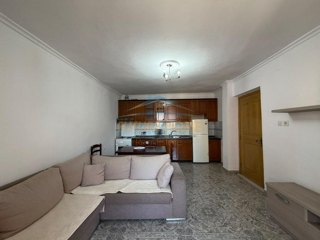 0692268458 Shitet, Apartament 1+1, Rruga Asim Vokshi, Tiranë – Tiranë
