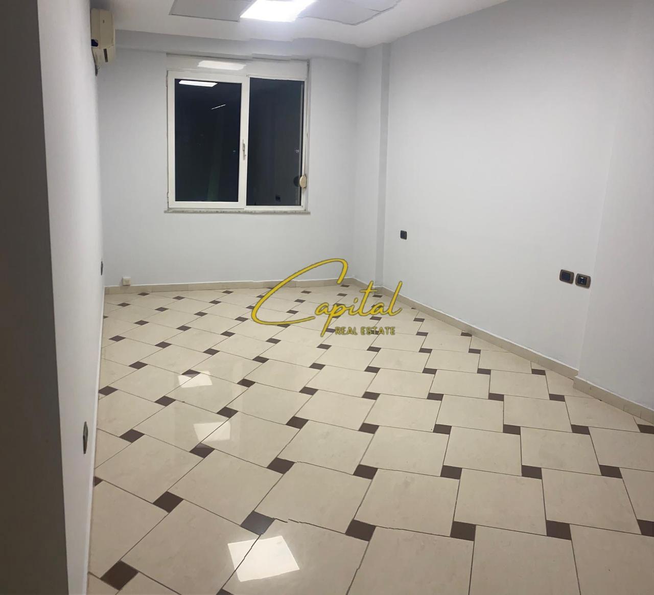 AMBIENT BIZNESI ME QIRA 110 M2 ISH BLLOKU 100.000 LEKE – Tiranë