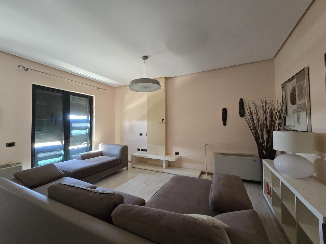 APARTAMENT ME QERA 1+1 STADIUMI AIR ALBANIA 1.500 EURO – Tiranë - 1