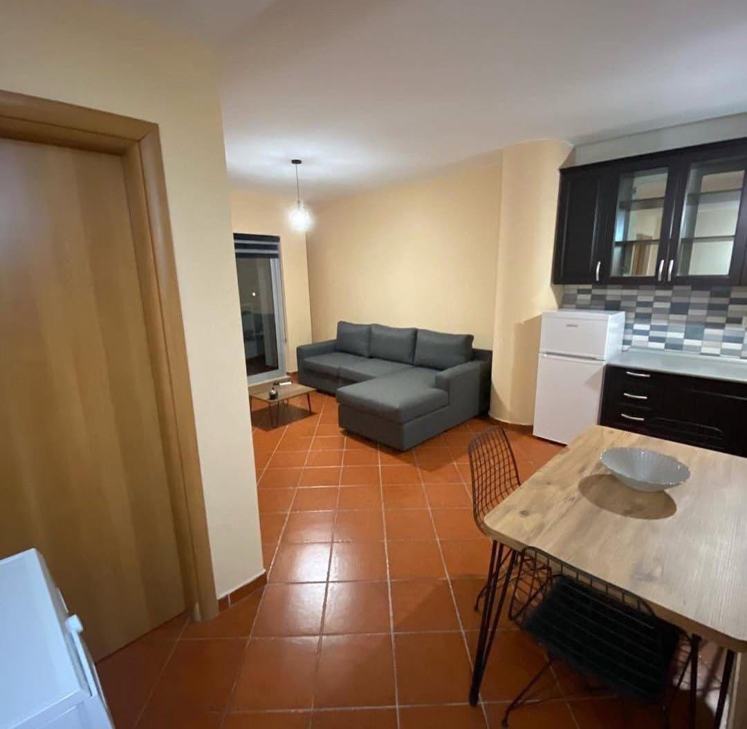 Apartament 1+1/ post parkimi me qera, Pallati me Shigjeta – Tiranë