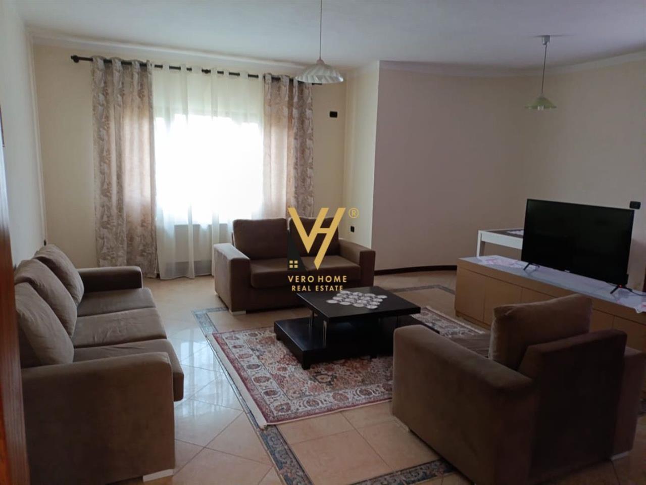 JEPET SHTEPI 3+1+2 ME QERA NE SELITE 1.000 EURO – Tiranë