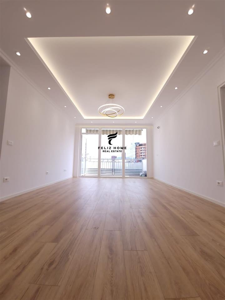 SHITET APARTAMENT 2+1 ZOGU I ZI 210.000 EURO – Tiranë