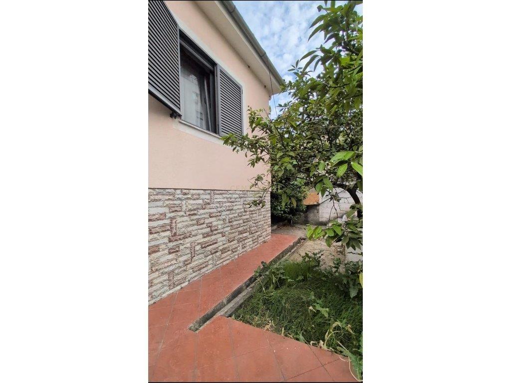 JEPET ME QIRA SUPER VILË + GARAZH NË RRUGËN MIHAL GRAMENO – – Tiranë - 1