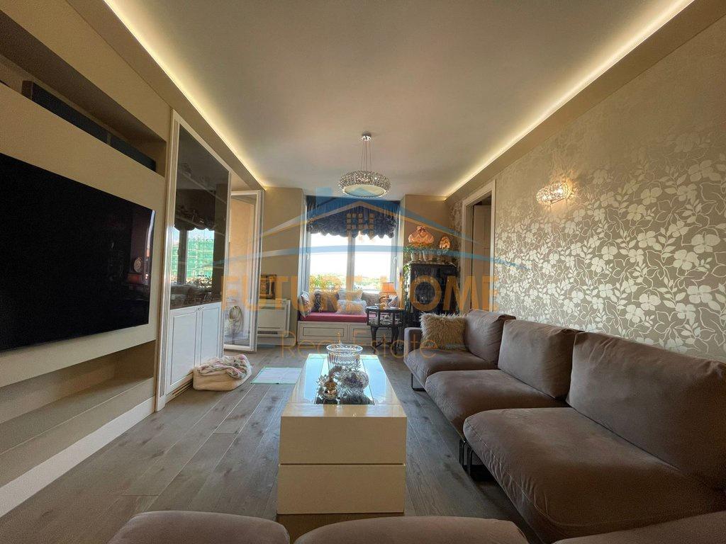 0692268458 Shitet, Apartament 3+1, Komuna e Parisit, Tiranë. – Tiranë