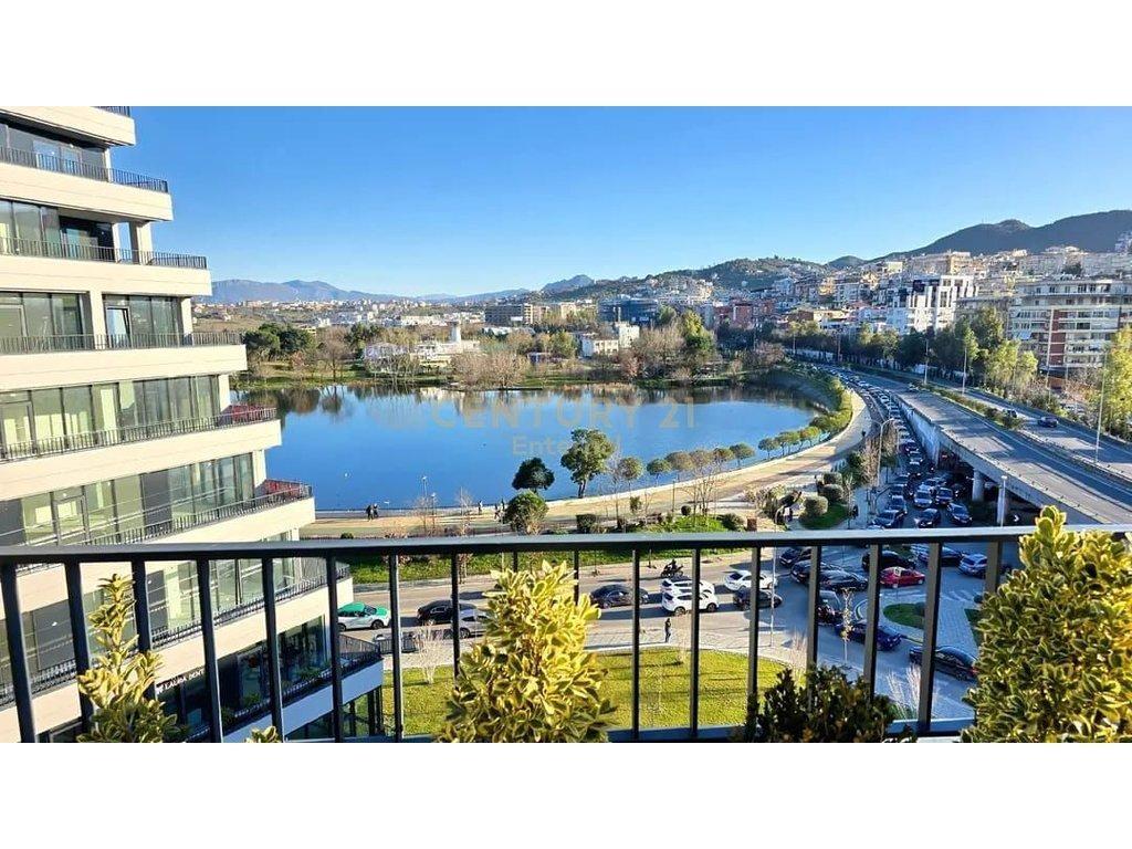 Jepet me qira Apartament 3+1+Parkim ne Lake View – Tiranë - 1