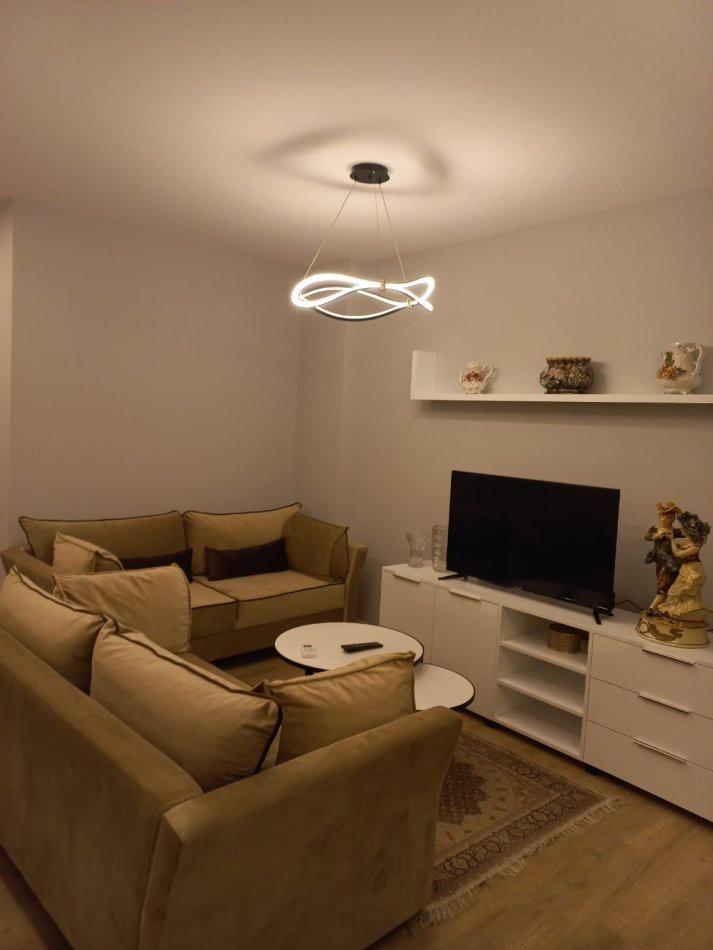 SHITET APARTAMENT 1+1 KOMUNA E PARISIT 15.000.000 LEKE – Tiranë