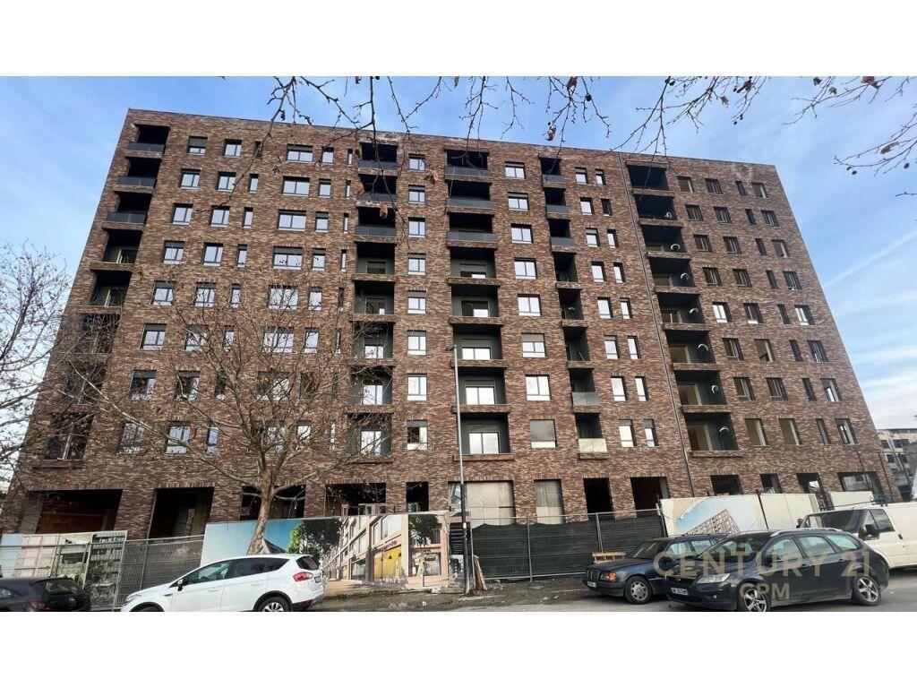 Apartament 3+1+2 për shitje në Rrugën 5 Maji! – Tiranë - 1