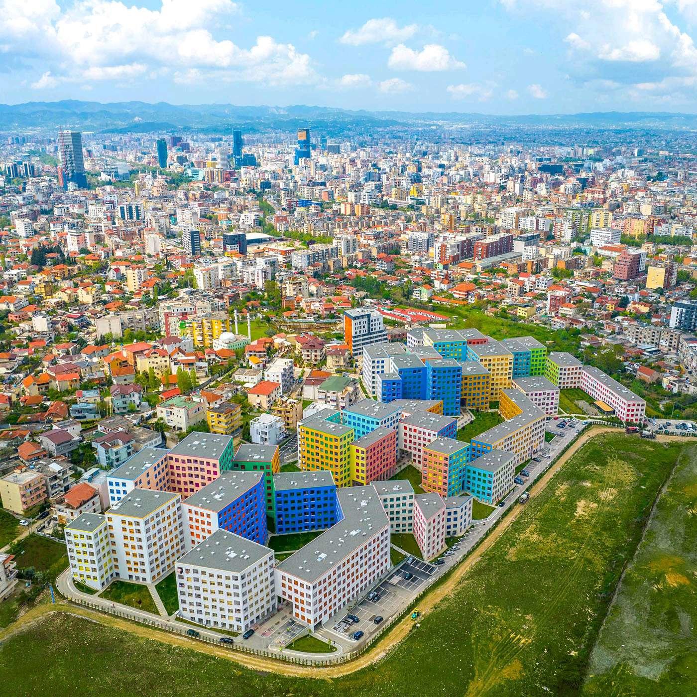 Shitet Post Parkimi – Tiranë
