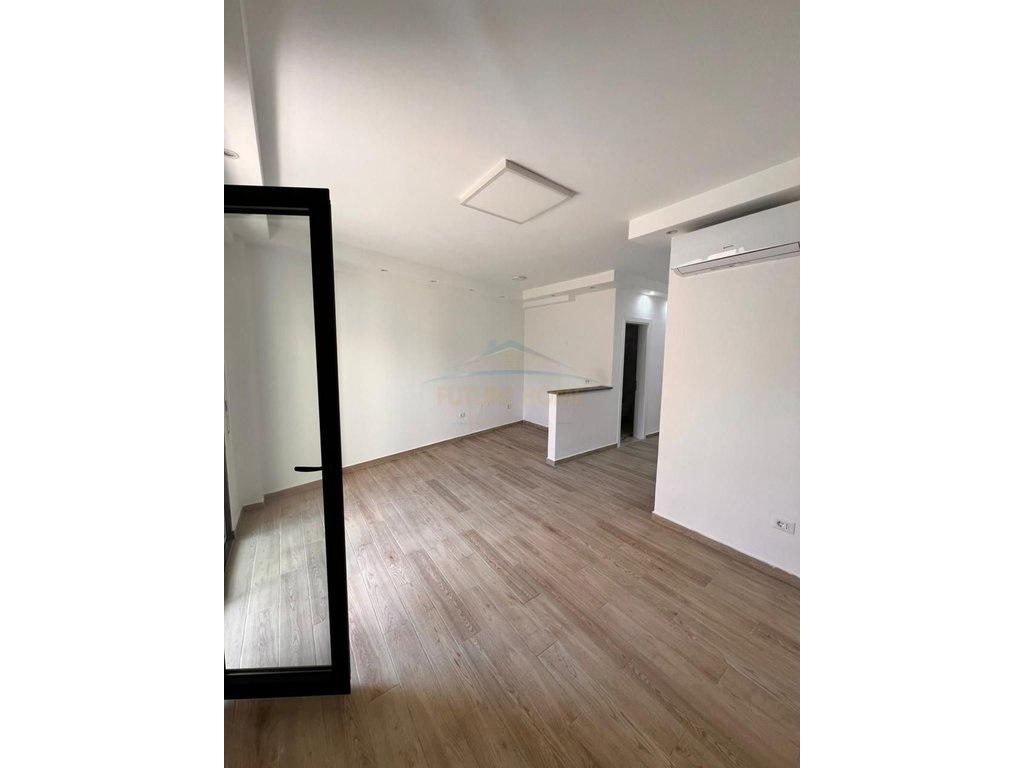 0693769552,Shitet, Apartament 1+1, Rruga e Elbasanit – Tiranë