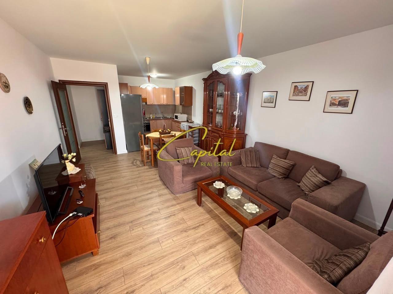 APARTAMENT ME QIRA 2+1 KOMUNA E PARISIT 800 EURO – Tiranë
