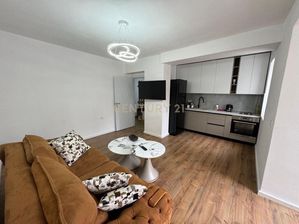 HARRY FULTZ, SHESIM APARTAMENT 1+1 – Tiranë