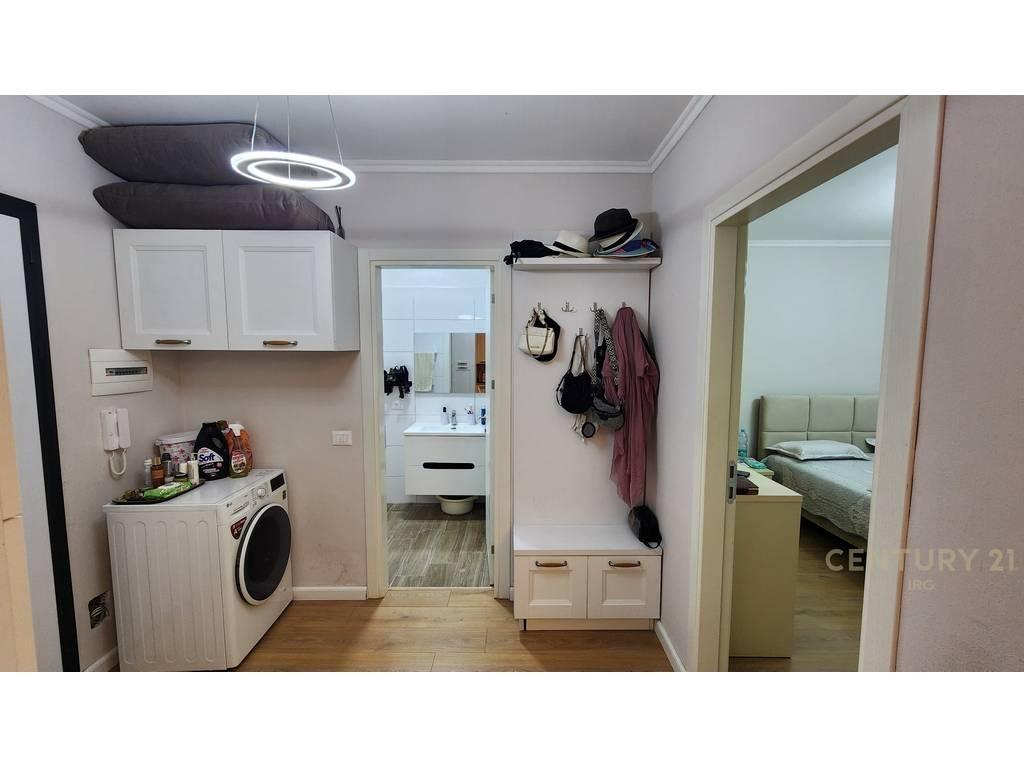 SHESIM APARTAMENT 1+1 I MOBILUAR NE YZBERISHT! – Tiranë - 1