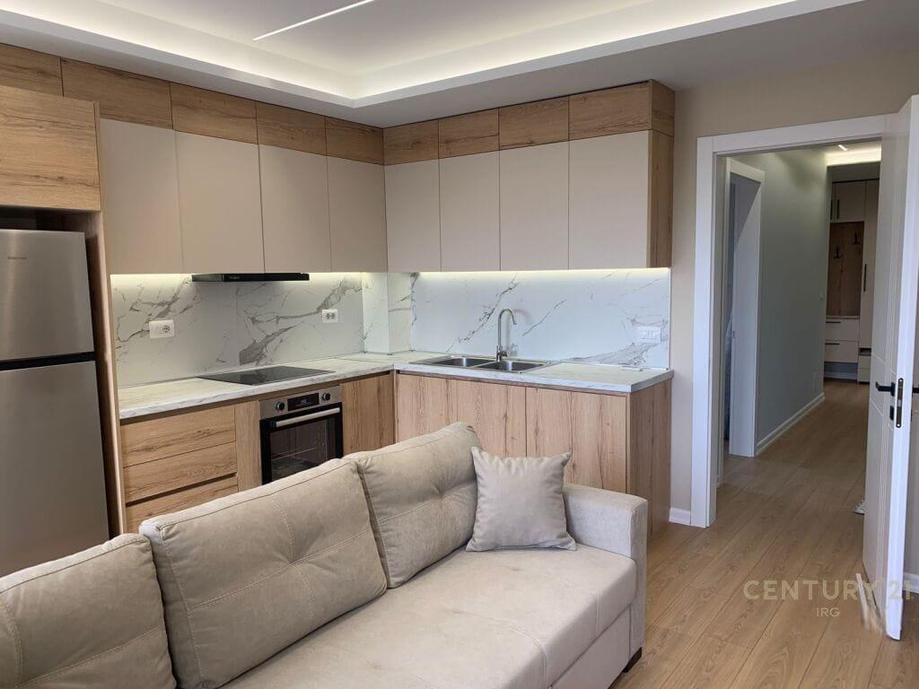 Apartament 2+1 me Qira perballe Maternitetit te Ri!! – Tiranë - 1