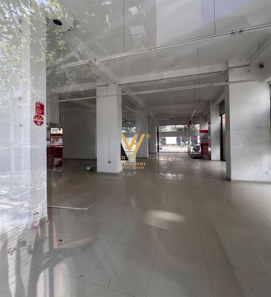 JEPET DYQAN 428 M2 ME QERA NE YZBERISHT 3.500 EURO – Tiranë - 1