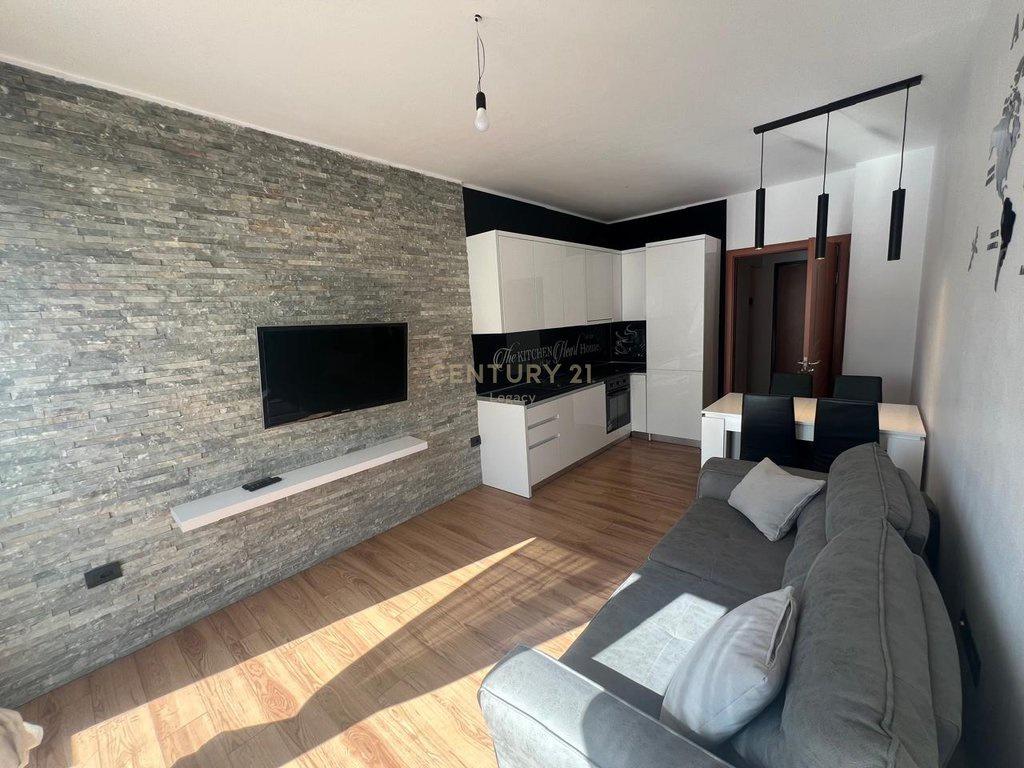 Jepet apartament 2+1 per qira ne Fresk – Tiranë