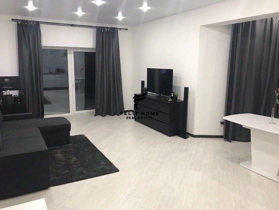 APARTAMENT ME QERA 2+1 QENDER 1000 EURO – Tiranë
