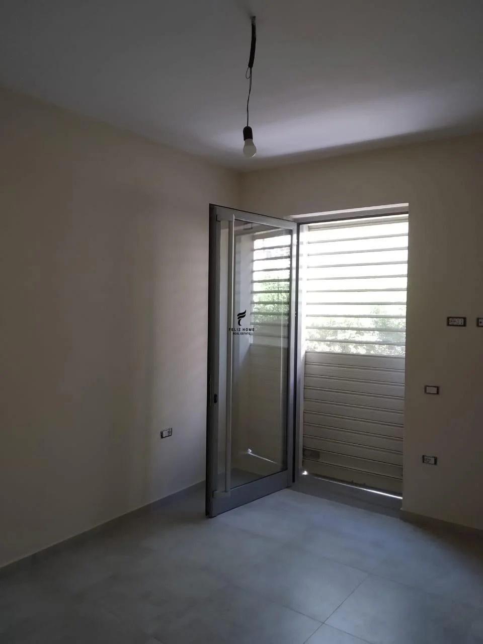 ZYRE ME QERA 72 M2 ISH TREGU ELEKTRIK 52.000 LEKE FH-98493 – Tiranë - 1