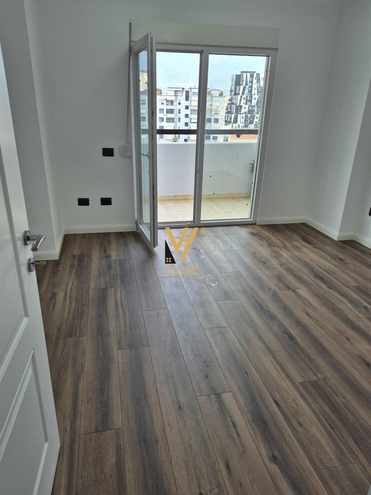 SHITET APARTAMENT 1+1+BLK TE BLVD. ZOGU I PARE 18.000.000 LE – Tiranë