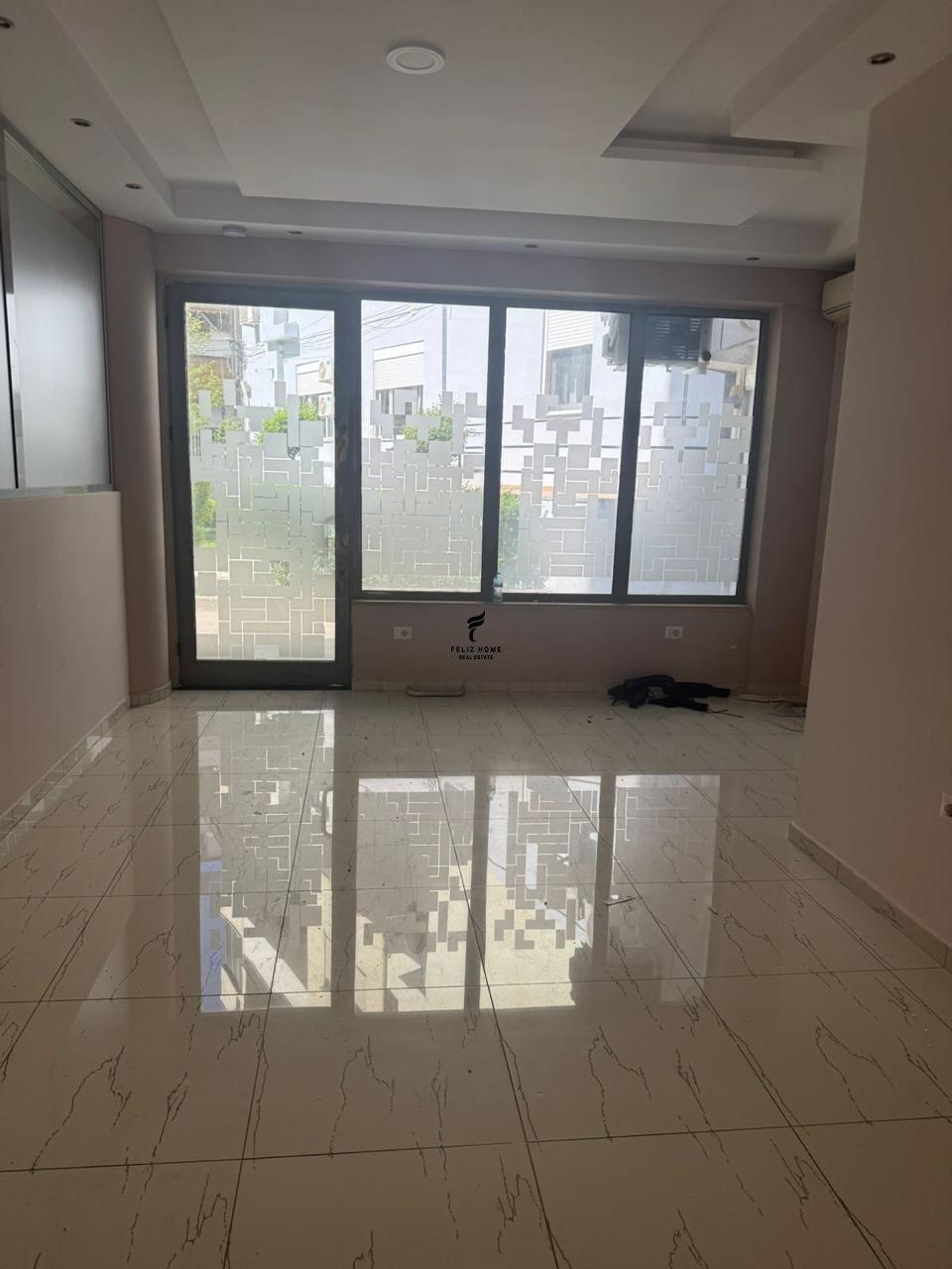 DYQAN ME QERA 80 M2 RRUGA E DIBRES 120.000 LEKE FH-75417 – Tiranë