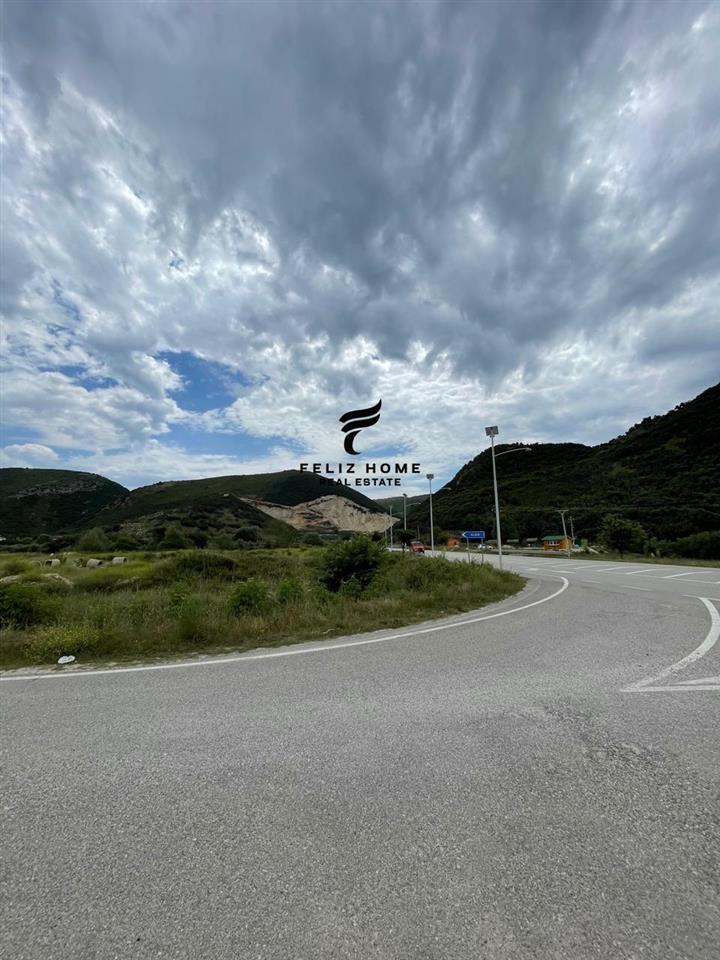 SHITET TOKE 4000 M2 POCEM 200.000 EURO – Tiranë