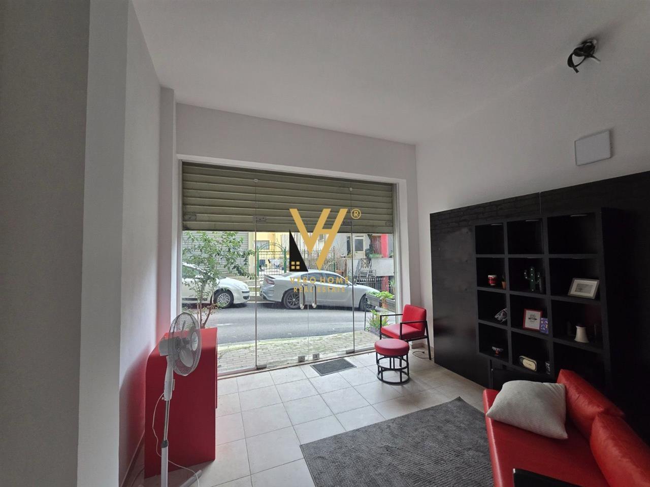 JEPET DYQAN 50 M2 ME QERA TE KODRA E DIELLIT 35.000 LEKE – Tiranë - 1