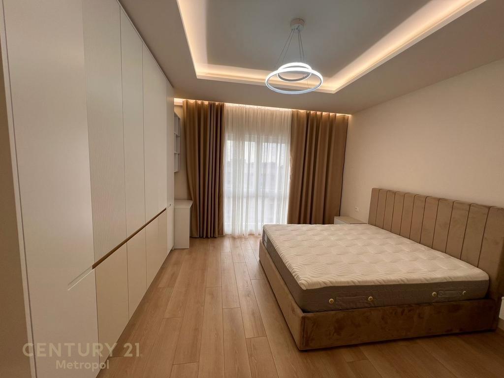 SHITET APARTAMENT 1+1, ZOGU I ZI! – Tiranë