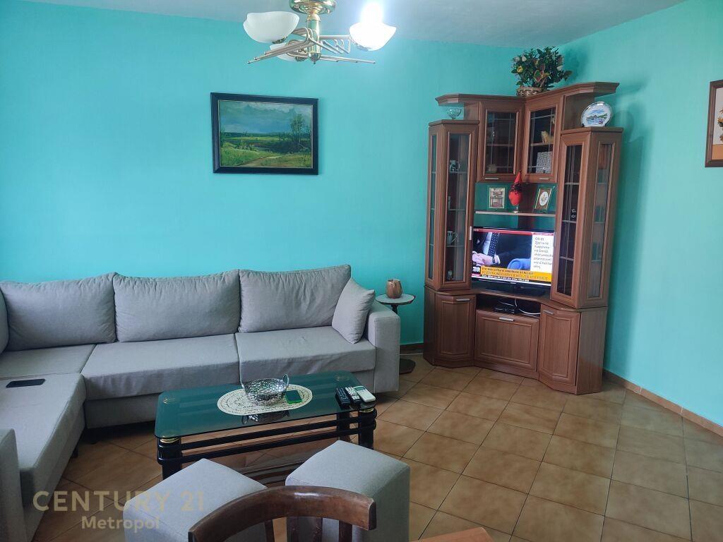 APARTAMENT 1+1 ME QIRA – Tiranë