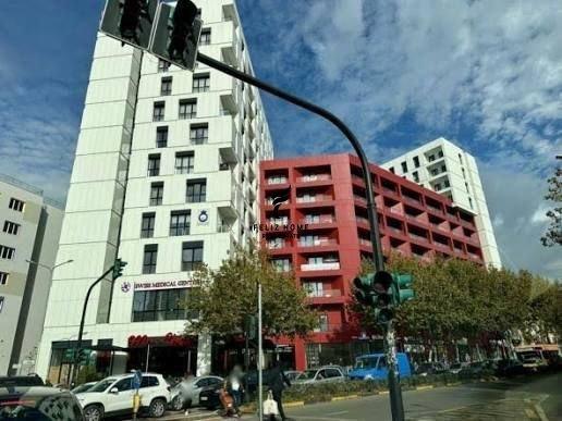 ZYRE ME QERA 148 M2 RRUGA E DIBRES 90.000 LEKE FH-67556 – Tiranë