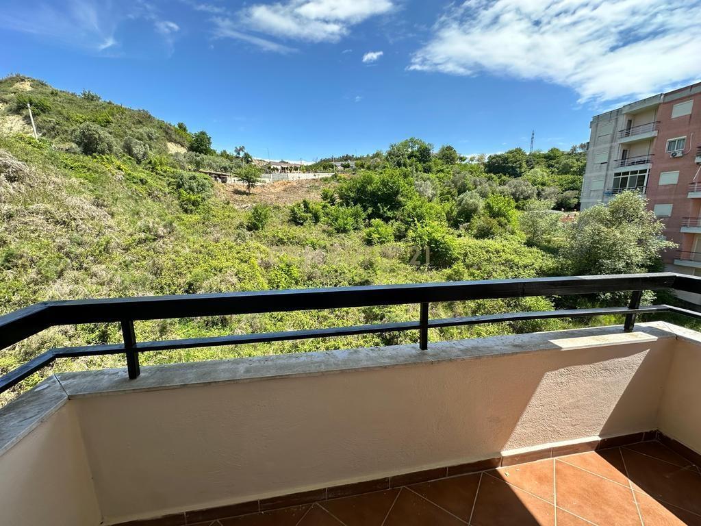 SHITET APARTAMENT 2+1 + POST PARKIMI TEK SHKEMBI I KAVAJES! – Tiranë - 1